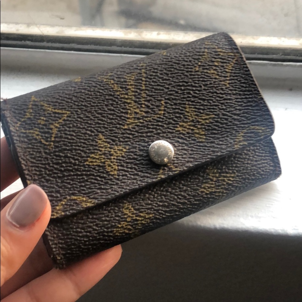 Authentic Louis Vuitton Key Holder